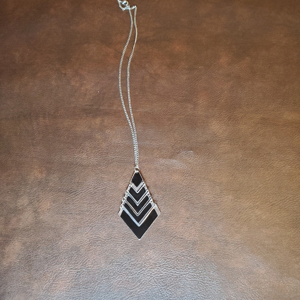 Silver/black necklace
